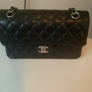 Small black Caviar chanel classic flap
